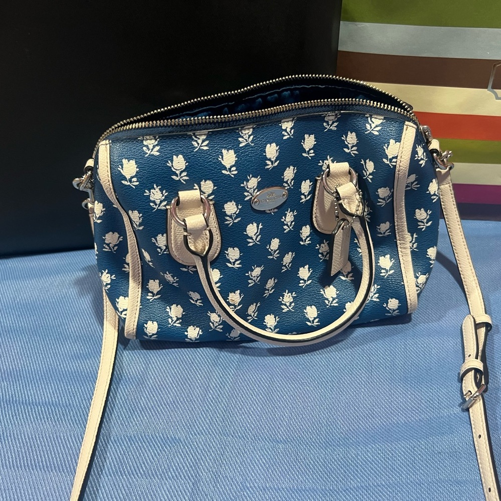 Coach Mini Bennett Satchel in Floral Print (F25870)